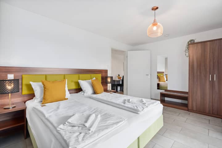 b9ed08c0 ca4c 47ff b24e 82836e7c3dd9